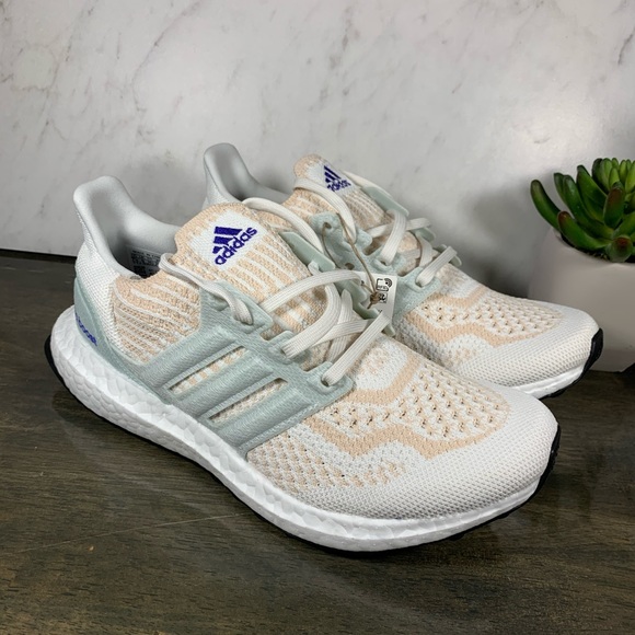 adidas UltraBOOST 6.0 DNA Halo Ivory - Picture 8 of 10